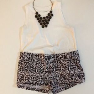 AMERICAN EAGLE DENIM SHORTS, BLACK & WHITE SIZE 2